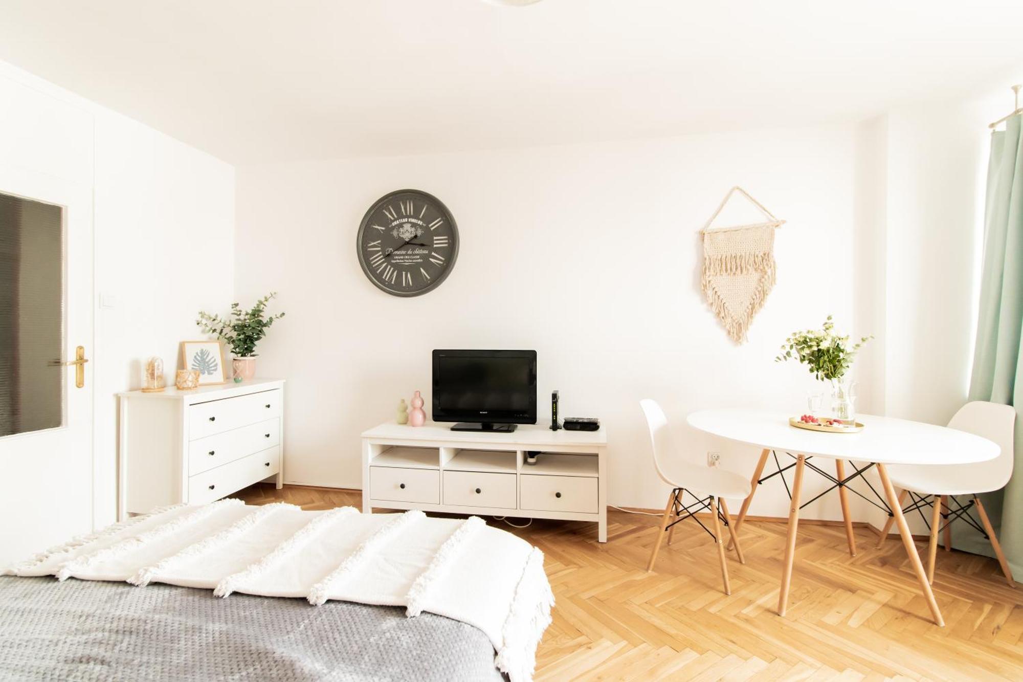 Piotrapartments - Big City Life Apartments In Central Warszawa ภายนอก รูปภาพ