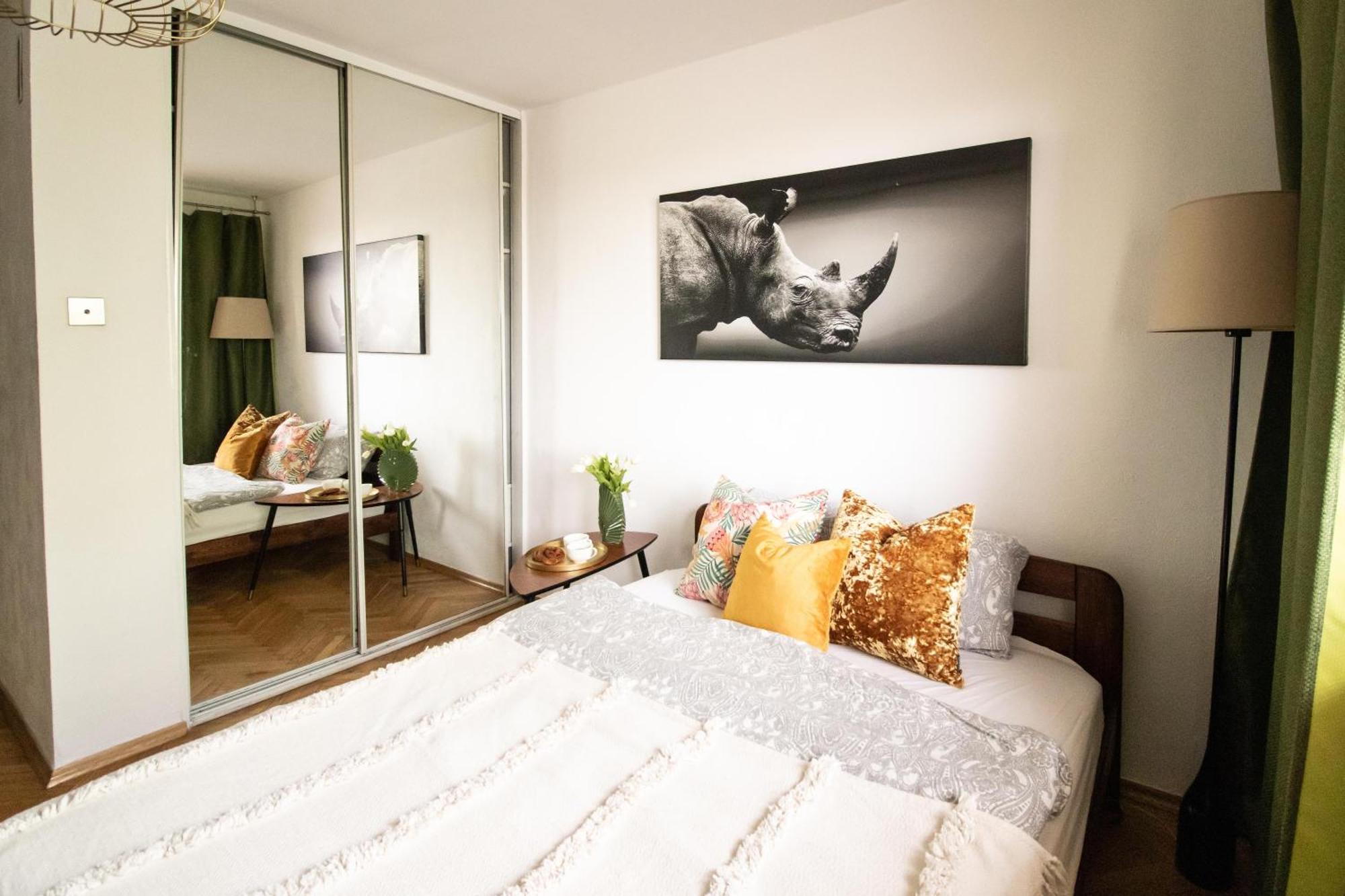 Piotrapartments - Big City Life Apartments In Central Warszawa ภายนอก รูปภาพ